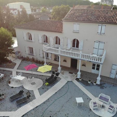 Le Clos Des Cedres B&B La Rochefoucauld Exteriér fotografie