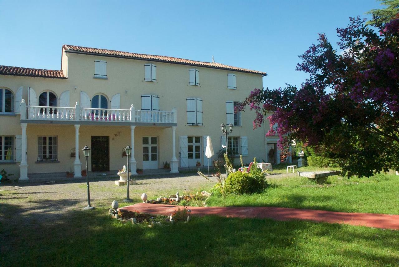 Le Clos Des Cedres B&B La Rochefoucauld Exteriér fotografie