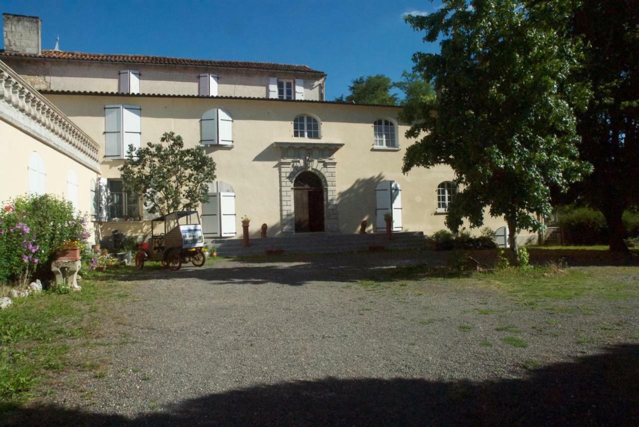 Le Clos Des Cedres B&B La Rochefoucauld Exteriér fotografie