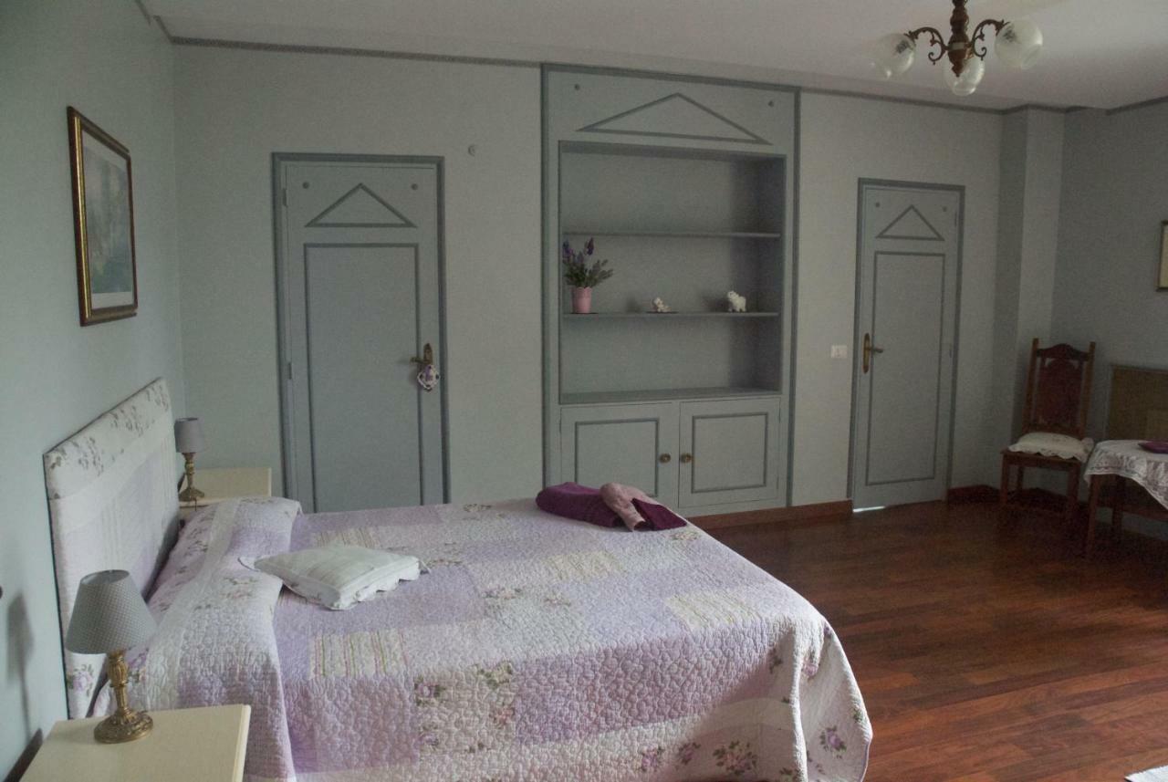 Le Clos Des Cedres B&B La Rochefoucauld Exteriér fotografie