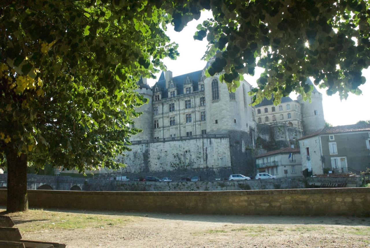 Le Clos Des Cedres B&B La Rochefoucauld Exteriér fotografie