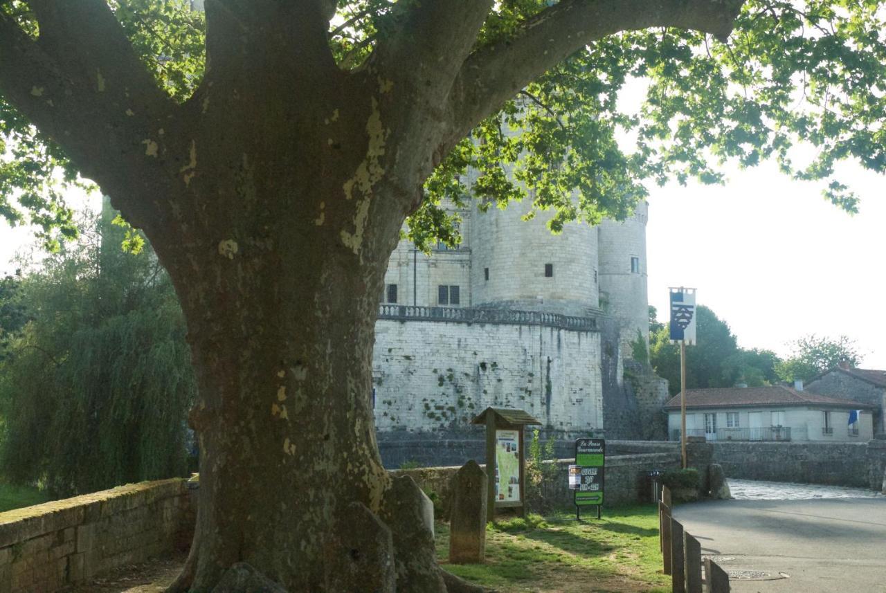 Le Clos Des Cedres B&B La Rochefoucauld Exteriér fotografie